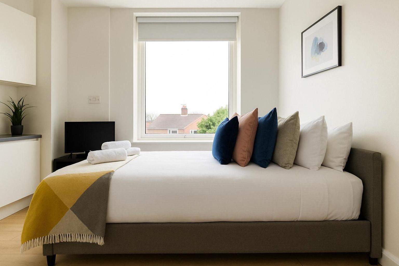 Surbiton Bright Studio Flat - Walk To River Thames & Kingston Town מראה חיצוני תמונה